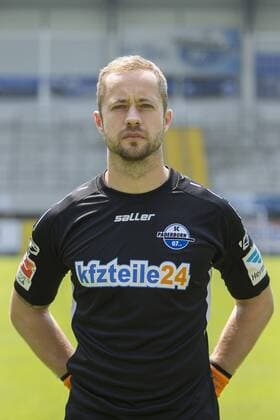 Aktuell Fußball, 2. BL, SC Paderborn 07 Porträttermin Paderborn, Deutschland 03. Juli 2015: 2015 2016 - SC Paderborn 07 Torwart Lukas Kruse (SC Paderborn) rp