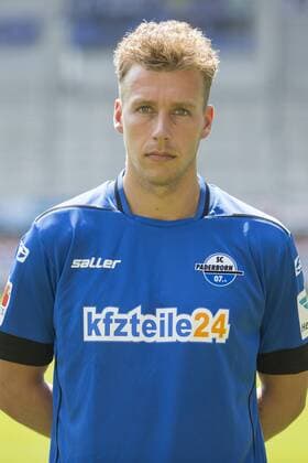 Aktuell Fußball, 2. BL, SC Paderborn 07 Porträttermin Paderborn, Deutschland 03. Juli 2015: 2015 2016 - SC Paderborn 07 Rick ten Voorde (SC Paderborn) rp