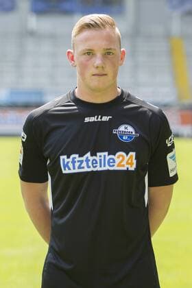 Aktuell Fußball, 2. BL, SC Paderborn 07 Porträttermin Paderborn, Deutschland 03. Juli 2015: 2015 2016 - SC Paderborn 07 Torwart Jonas Brammen (SC Paderborn) rp