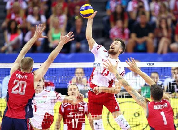 KRAKOW , POLAND TAURON ARENA 03.07.2015 VOLLEYBALL MEN 2015 FIVB WORLD LEAGUE INTERCONTINENTAL ROUND POOL B POLAND - USA DAVID SMITH ( USA ) MICHAL KUBIAK ( POLSKA ) MATTHEW ANDERSON ( USA )  150703MIN033