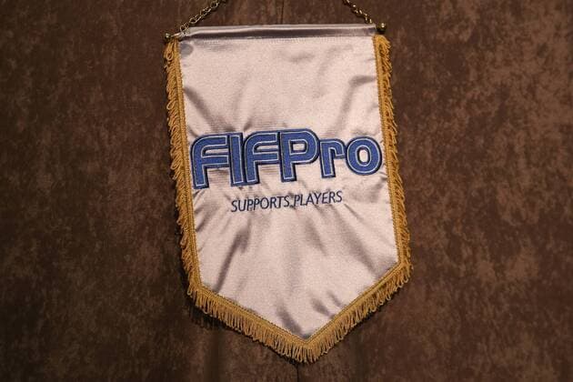 Logo, Emblem, FIFPro, Supports Players, Gewerkschaft, Union, Spielerinnen, Spieler, Symbolfoto, Symbolbild, Fussball, FIFA Frauen-WM 2015, Pressekonferenz, xozx