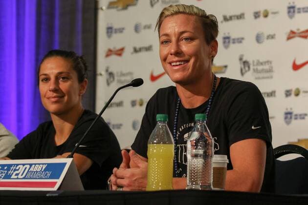 v.li.: Carli Lloyd (USA), Abby Wambach (USA), auf der Pressekonferenz der USA vor dem Finale gegen Japan, Fussball, FIFA Frauen-WM 2015, Pressekonferenz, xozx