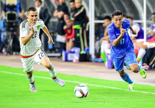 July 1, 2015: Honduras MF Andy Najar (17) and Mexico DF Paul Aguilar (22) during the Mexico vs Honduras soccer match at NRG Stadium, Houston, Texas. SOCCER: JUL 01 Mexico v Honduras Icon150701037 EDITORIAL USE ONLY