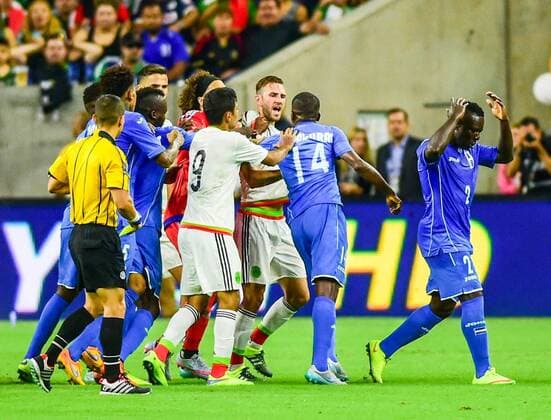 July 1, 2015: Tempers flared late in the match during the Mexico vs Honduras soccer match at NRG Stadium, Houston, Texas. SOCCER: JUL 01 Mexico v Honduras Icon150701051 EDITORIAL USE ONLY