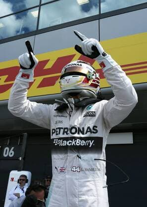 Motorsports: FIA Formula One World Championship WM Weltmeisterschaft 2015, Grand Prix of Great Britain, 44 Lewis Hamilton (GBR, Mercedes AMG Petronas Formula One Team), xHOCHxZWEIx