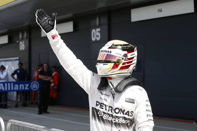 Motorsports: FIA Formula One World Championship WM Weltmeisterschaft 2015, Grand Prix of Great Britain, 44 Lewis Hamilton (GBR, Mercedes AMG Petronas Formula One Team), xHOCHxZWEIx