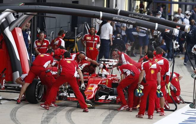 Motorsports: FIA Formula One World Championship WM Weltmeisterschaft 2015, Grand Prix of Great Britain, 5 Sebastian Vettel (GER, Scuderia Ferrari), xHOCHxZWEIx
