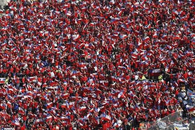 Football, Chile v Argentina Copa America 2015 . Chile s fans cheer against Argentina during the match for finals of the 2015 Copa America at Nacional stadium. Santiago, Chile. 04 07 2015 Marcelo Hernandez Photosport Chile v Argentina o00 Nationalteam , Copa America 2015. 