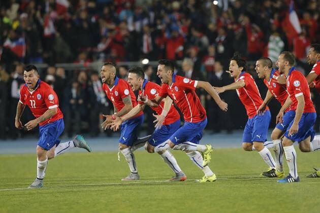 Football, Chile v Argentina. Copa America 2015 . Chile s players celebrate their victory against Argentina during the match for finals of the 2015 Copa America at Nacional stadium. Santiago, Chile. 04 07 2015 Marcelo Hernandez Photosport Chile v Argentina, Copa America 2015. 