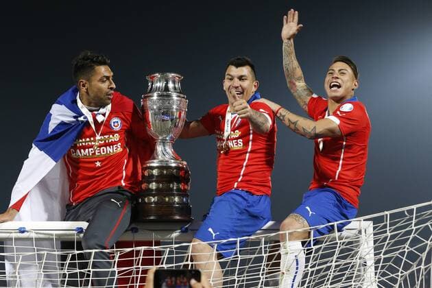 Football, Chile v Argentina. Copa America 2015 . Chile s players celebrate their victory against Argentina during the match for finals of the 2015 Copa America at Nacional stadium. Santiago, Chile. 04 07 2015 Marcelo Hernandez Photosport Chile v Argentina, Copa America 2015. 