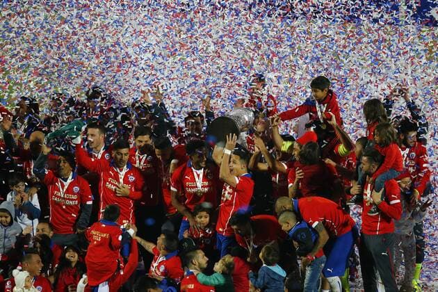 Football, Chile v Argentina. Copa America 2015 . Chile s, players lift the cup after winning the Copa America 2015 in a football match against Chile,Argentina at the Nacional stadium in Santiago, Chile. 04 07 2015 Christian Iglesias Photosport Chile v Argentina, Copa America 2015. 