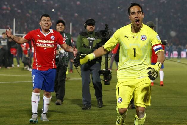 Football, Chile v Argentina. Copa America 2015 . Chile s player Claudio Bravo celebrates after winning the Copa America 2015 in a football match against Chile,Argentina at the Nacional stadium in Santiago, Chile. 04 07 2015 Martin Thomas Photosport Chile v Argentina, Copa America 2015. 