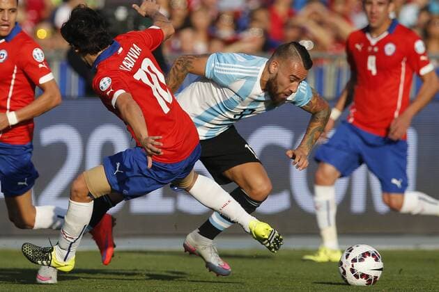 Football, Chile v Argentina. Copa America 2015 . Chile s player Jorge Valdivia battles for the ball against Nicolas Otamendi of Argentina during the match of finals of the 2015 Copa America at Nacional stadium. Santiago, Chile. 04 07 2015 Marcelo Hernandez Photosport Chile v Argentina, Copa America 2015. 