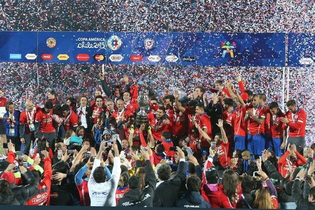 (150705) -- SANTIAGO, July 4, 2015 -- Players of Chile celebrate after the final match of the Copa America Chile 2015 against Argentina, at the National Stadium, in Santiago, capital of Chile, on July 4, 2015. Chile won the final match of the Copa America 2015 against Argentina after the penalty kick 4-1. ) (SP)CHILE-SANTIAGO-COPA AMERICA-FINAL-CHILE VS ARGENTINA XUxZIJIAN 