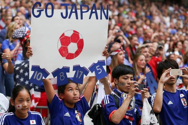 Fans der japanischen Auswahl, Fans, Publikum, Zuschauer, Stimmung, Atmosphäre, Stadion, Fussball, FIFA Frauen-WM 2015, Finale, USA - Japan, xozx