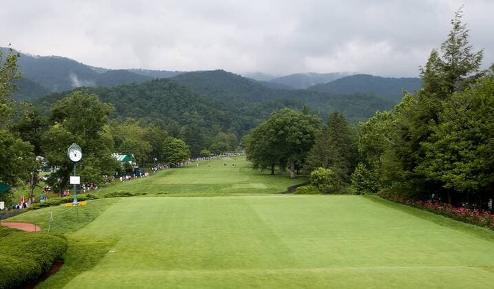 July 3, 2015 - White Sulphur Springs, West Virginia, United States - First hole during the second round of The Greenbrier Classic at The Old White TPC. PGA Golf Herren 2015 - Greenbrier Classic - Round 2 - ZUMAw109