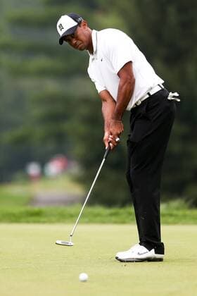 July 3, 2015 - White Sulphur Springs, West Virginia, United States - Tiger Woods putts the 8th green during the second round of The Greenbrier Classic at The Old White TPC. PGA Golf Herren 2015 - Greenbrier Classic - Round 2 - ZUMAw109