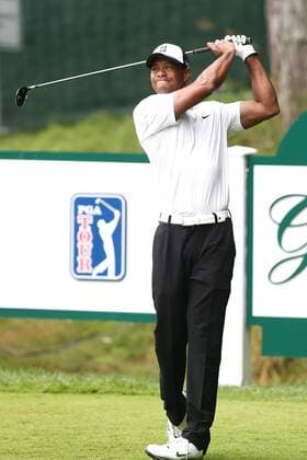 July 3, 2015 - White Sulphur Springs, West Virginia, United States - Tiger Woods tees off the 10th hole during the second round of The Greenbrier Classic at The Old White TPC. PGA Golf Herren 2015 - Greenbrier Classic - Round 2 - ZUMAw109