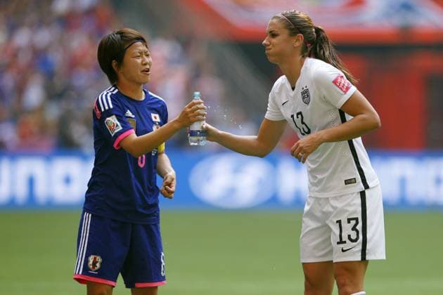 (L-R) Aya Miyama (JPN), Alex Morgan (USA), JULY 5, 2015 - Football Soccer : FIFA Women s World Cup Canada 2015 final match between United States and Japan at BC Place in Vancouver, Canada. NoxThirdxPartyxSales  (qdwa041857)
