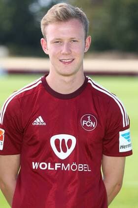 06.07.2015 - Fussball - 2. Fussball-Bundesliga - Saison 2015 2016 - 1. FC Nürnberg Nuernberg FCN - Fototermin Fotoshooting Porträttermin Portraittermin - JüRa - - Einzelfoto Kopfbild Porträt Portrait - Cedric Teuchert (36, 1. FC Nürnberg FCN )