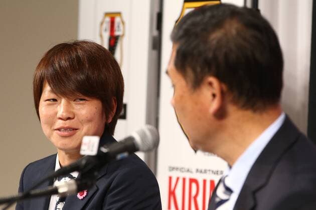 (L-R) Aya Miyama, Norio Sasaki (JPN), JULY 7, 2015 - Football Soccer : Japanese women s national football team captain Aya Miyama attends a press conference PK Pressekonferenz after arriving in Chiba, Japan. Japan lost the FIFA Women s World Cup Canada 2015 Final match against United States on July 5. NoxThirdxPartyxSales  (hnna015250)