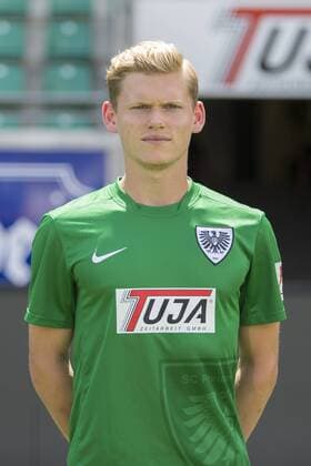 Muenster, Deutschland 07. Juli 2015: Mannschaftsfoto 15 16 - SC Preussen Muenster Felix Müller Mueller (3 SC Preussen Muenster) rp