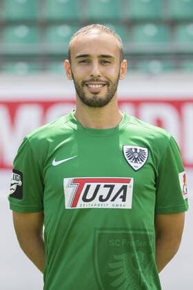 Muenster, Deutschland 07. Juli 2015: Mannschaftsfoto 15 16 - SC Preussen Muenster Abdenour Amachaibou (11 SC Preussen Muenster) rp