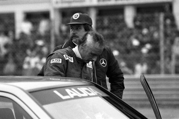 Niki Lauda (Österreich) beim Eröffnungsrennen auf dem neuen Nürburgring