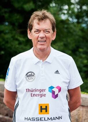 PRESSETERMIN THSV EISENACH 08 07 2015 - Eisenach: Die 1. Bundesliga Mannschaft des ThSV Eisenach zum Pressetermin am 8. Juli 2015 auf der Wartburg. Im Foto: Trainer Velimir Petkovic (ThSV Eisenach)