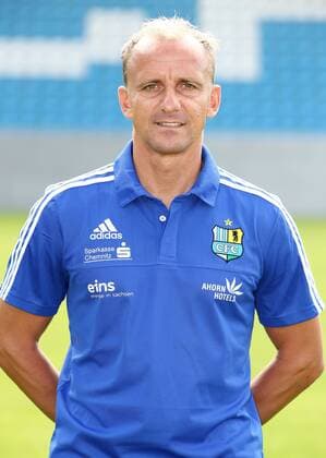 Chemnitz, 08.07.2015, Stadion an der Gellertstrasse, Fußball, 3.Liga , Chemnitzer FC, Mannschaftspräsentation für die Saison 2015 2016. , Mannschaftsfoto, Teamfoto. , Im Bild: Co-Trainer Kay-Uwe Jendrossek. ,