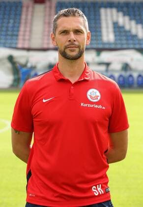 Torwarttrainer Stefan Karow Einzelbild Portrait Portraet Porträt Oberkoerper Oberkörper Hochformat Fußball Fussball dritte 3. Liga Fototermin Porträtermin 2015 2016 Saison 2015 2016 08.07.2015 FC Hansa Rostock