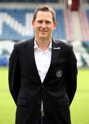 Sportdirektor Uwe Klein Einzelbild Portrait Portraet Porträt Oberkoerper Oberkörper Hochformat Fußball Fussball dritte 3. Liga Fototermin Porträtermin 2015 2016 Saison 2015 2016 08.07.2015 FC Hansa Rostock