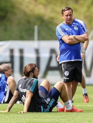Mittwoch, 08.07.2015, 1. Bundesliga, Saison 2015 2016, Trainingslager FC Schalke 04, v-l Marco Hoeger (FC Schalke 04 12) Vorstand und Kommunikation Horst Heldt (FC Schalke 04) DeFodi507