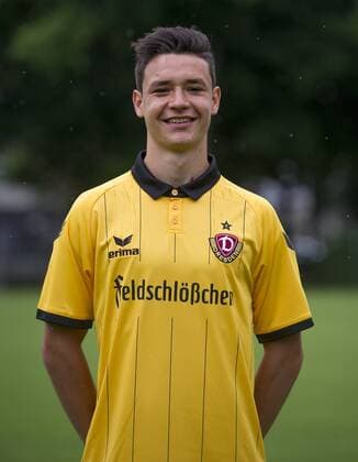 Fussball, 3. Liga, Saison 2015 2016, SG Dynamo Dresden, Porträt Termin, Donnerstag (09.07.2015). Dresdens Niklas Landgraf.