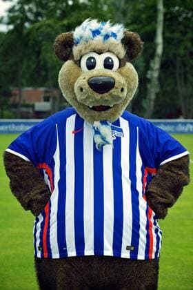 DFL Fussball Berlin 10.07.2015 Hertha BSC Saison 2015 2016 Portraettermin 2015 2016 Maskottchen HERTHINHO