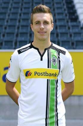 Fussball, Bundesliga, Deutschland, Herren, Porträttermin Saison 2015 2016; Bor. Mönchengladbach: Patrick Herrmann (Mgladbach). Einzelbild, Portrait, Porträt.