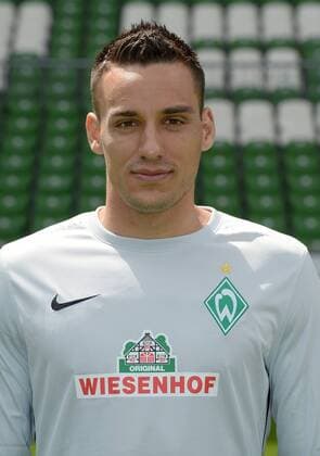 FUSSBALL 1. BUNDESLIGA SAISON 2015 2016 Teampräsentation SV Werder Bremen 10.07.2015 Torwart Raphael Wolf (SV Werder Bremen) 