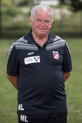 Weissensee , 100715 , Fussball 3.Liga FC Rot Weiss Erfurt Mannschaftsfoto , Portrait , Portraittermin im Bild: Mannschaftsleiter Hans-Günther Schröder (Erfurt)
