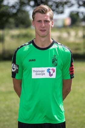 Weissensee , 100715 , Fussball 3.Liga FC Rot Weiss Erfurt Mannschaftsfoto , Portrait , Portraittermin im Bild: Torwart Philipp Klewin (Erfurt)