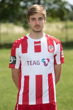 Weissensee , 100715 , Fussball 3.Liga FC Rot Weiss Erfurt Mannschaftsfoto , Portrait , Portraittermin im Bild: Patrick Twardzik (Erfurt)