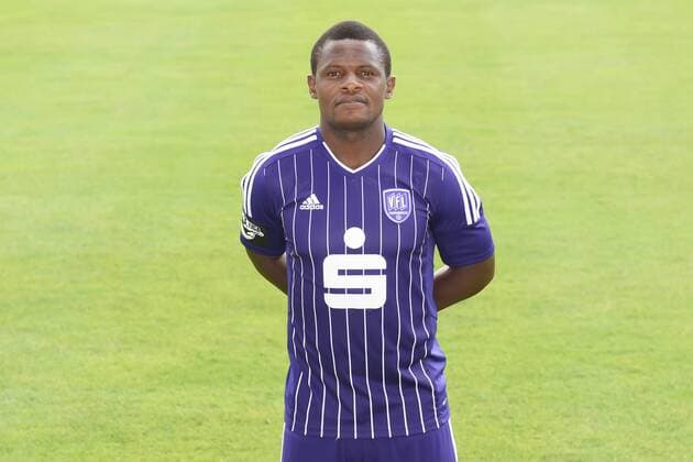 Osnabrueck, Deutschland 10. Juli 2015: Porträttermin 2015 2016 - VfL Osnabrück VfL Osnabrueck Francky Sembolo (Osnabrueck) st