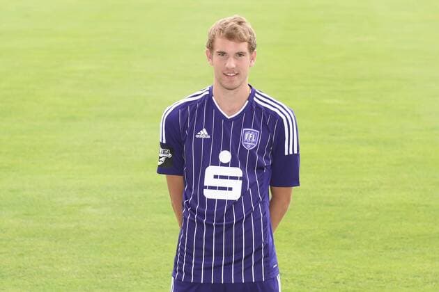 Osnabrueck, Deutschland 10. Juli 2015: Porträttermin 2015 2016 - VfL Osnabrück VfL Osnabrueck Nicolas Eiter (Osnabrueck) st