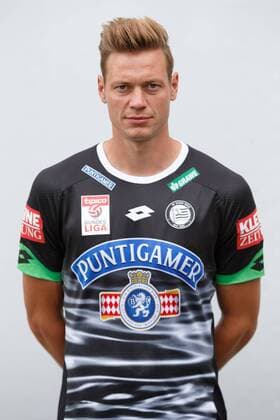 SOCCER - BL, Sturm, team photo shooting BAD TATZMANNSDORF,AUSTRIA,10.JUL.15 - SOCCER - tipico Bundesliga, SK Sturm Graz, team photo shooting. Image shows Roman Kienast (Sturm). GEPAxpictures xChristianxWalgram