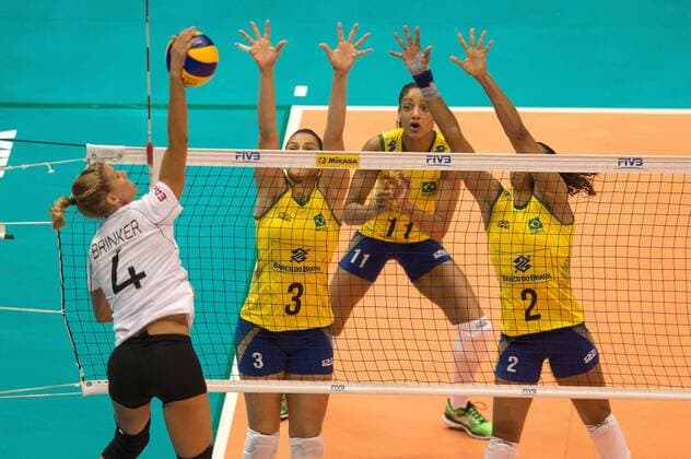 2015 FIVB Volleyball World Grand Prix Sao PAULO, Brazil - 12 07 2015: 2015 FIVB VOLLEYBALL WORLD GRAND PRIX - German Brinker, Dani Lins, Joycinha and Juciely Brazil during the match between Brazil vs Germany, valid for the 2015 FIVB Volleyball World Grand Prix, held at the Ibirapuera Gymnasium. (Photo: Marcelo Machado de Melo FotoArena)  MarceloxMachadoxdexMelo