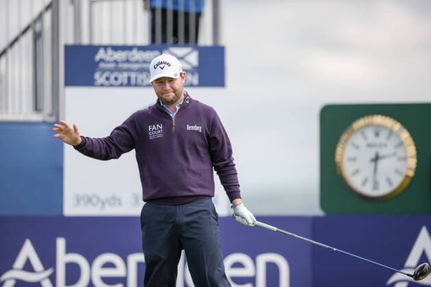 12.07.2015. Gullane, Scotland. Aberdeen Asset Management Scottish Open Final Round. Branden Grace (RSA) acknowledges the crowd at the first tee. xGordonxBellx  ActionPlus11640169