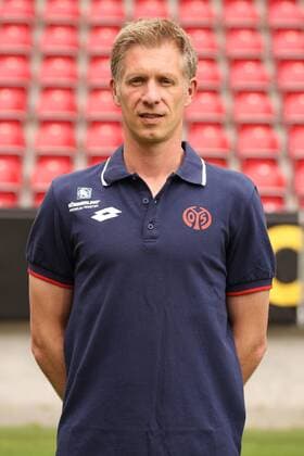 AXEL BUSENKELL PORTRAETTERMIN 2015 16 PORTRAET MAINZ 05 1. BUNDESLIGA MAINZ 