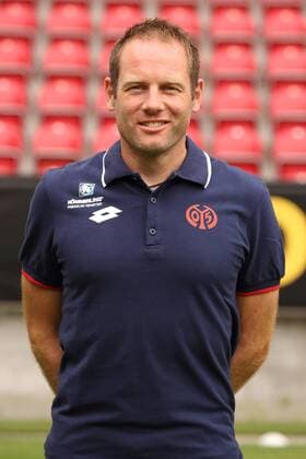 STEFAN STUEWE PORTRAETTERMIN 2015 16 PORTRAET MAINZ 05 1. BUNDESLIGA MAINZ 