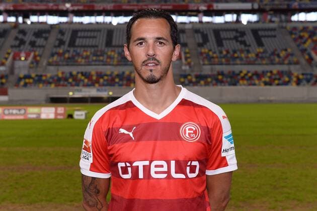 Fussball 2. Bundesliga Fortuna Düsseldorf Offizieller Fototermin am 02.07.2015 in der ESPRIT arena in Düsseldorf Sergio da Silva Pinto ( Düsseldorf ) xTTx