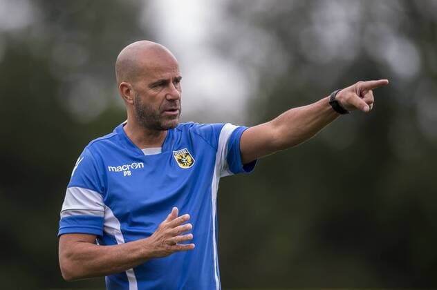 coach Peter Bosz of Vitesse during the training camp of Vitesse Arnhem on July 13, 2015 at Feldkirchen, Austria. Vitesse Arnhem Training camp in Austria 2015 2016 xVIxGerritxvanxKeulenxIVx 4090939
