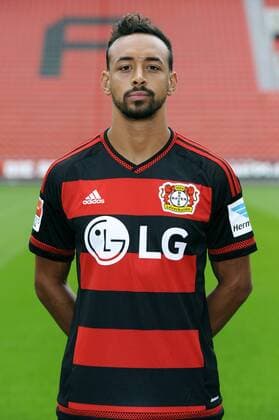 Fussball, Bundesliga, Deutschland, Herren, Porträttermin Saison 2015 2016; Bayer Leverkusen: Karim Bellarabi (Leverkusen). Einzelbild, Portrait, Porträt.